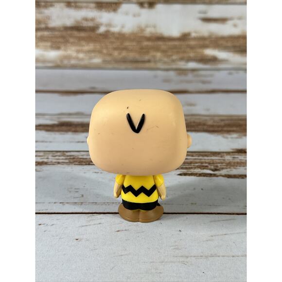 Funko Pop Peanuts CHARLIE BROWN 48 Vinyl Figure LOOSE - Picture 3 of 4